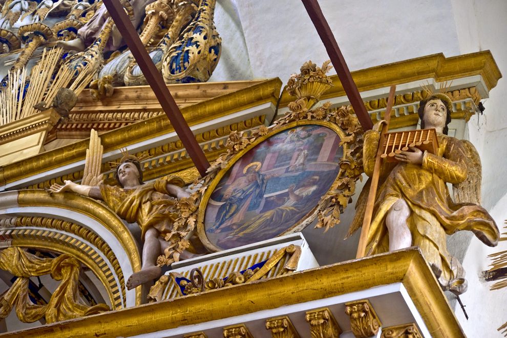 Belozersk
Russia. Vologda Region. Belozersk District
Kremlin
Cathedral of the TransfigurationGorodskoi Val street 13
Interior. Iconostasis. Right side of pediment
2009-08-08
© Photographs by William Brumfield