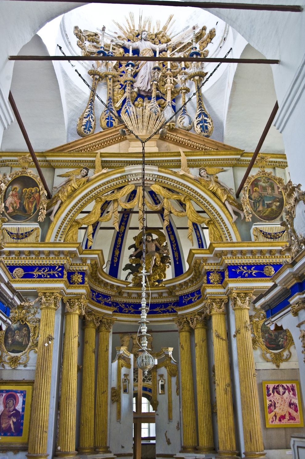 Belozersk
Russia. Vologda Region. Belozersk District
Kremlin
Cathedral of the TransfigurationGorodskoi Val street 13
Interior. Iconostasis
2009-08-08
© Photographs by William Brumfield