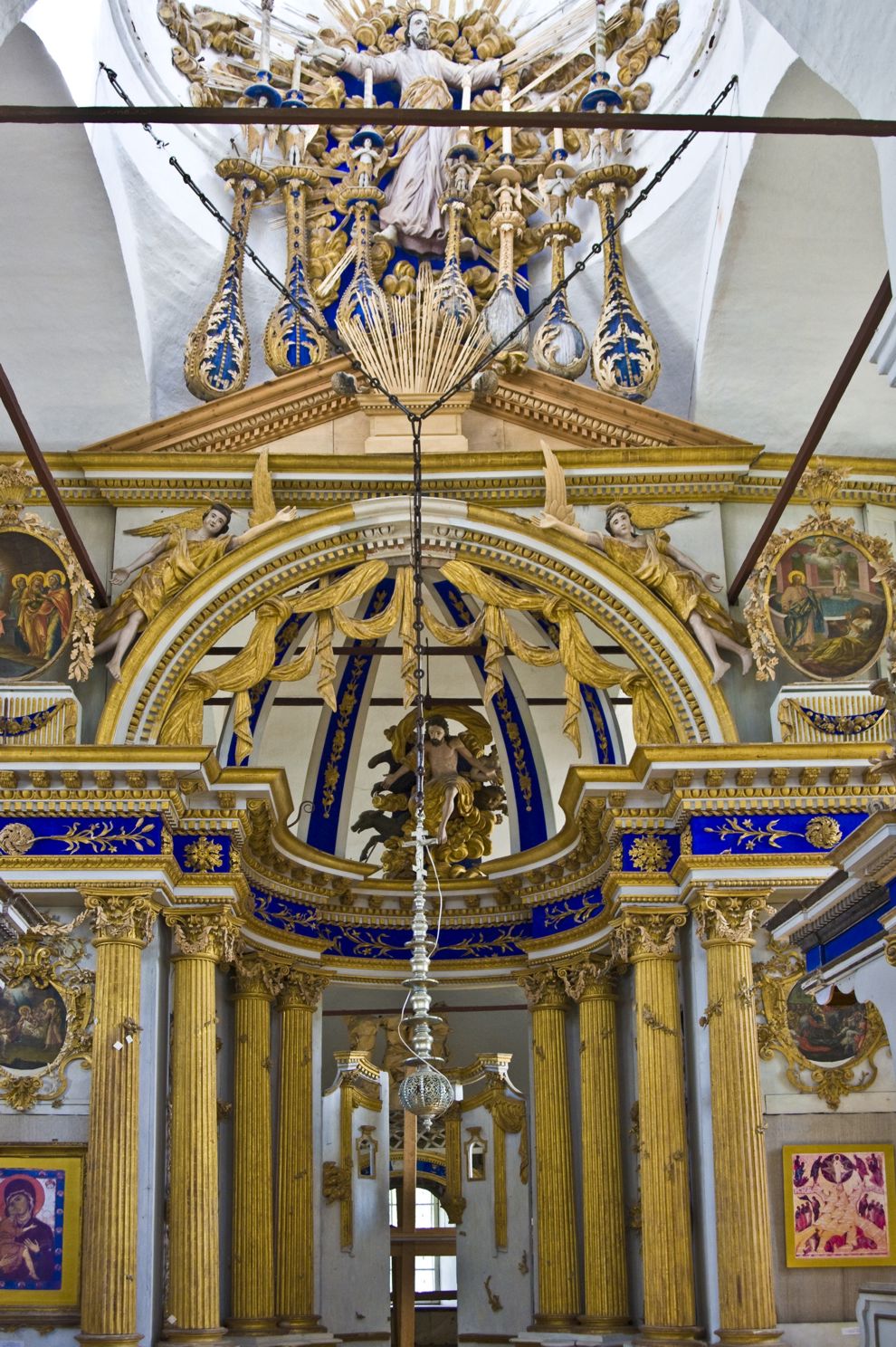 Belozersk
Russia. Vologda Region. Belozersk District
Kremlin
Cathedral of the TransfigurationGorodskoi Val street 13
Interior. Iconostasis
2009-08-08
© Photographs by William Brumfield