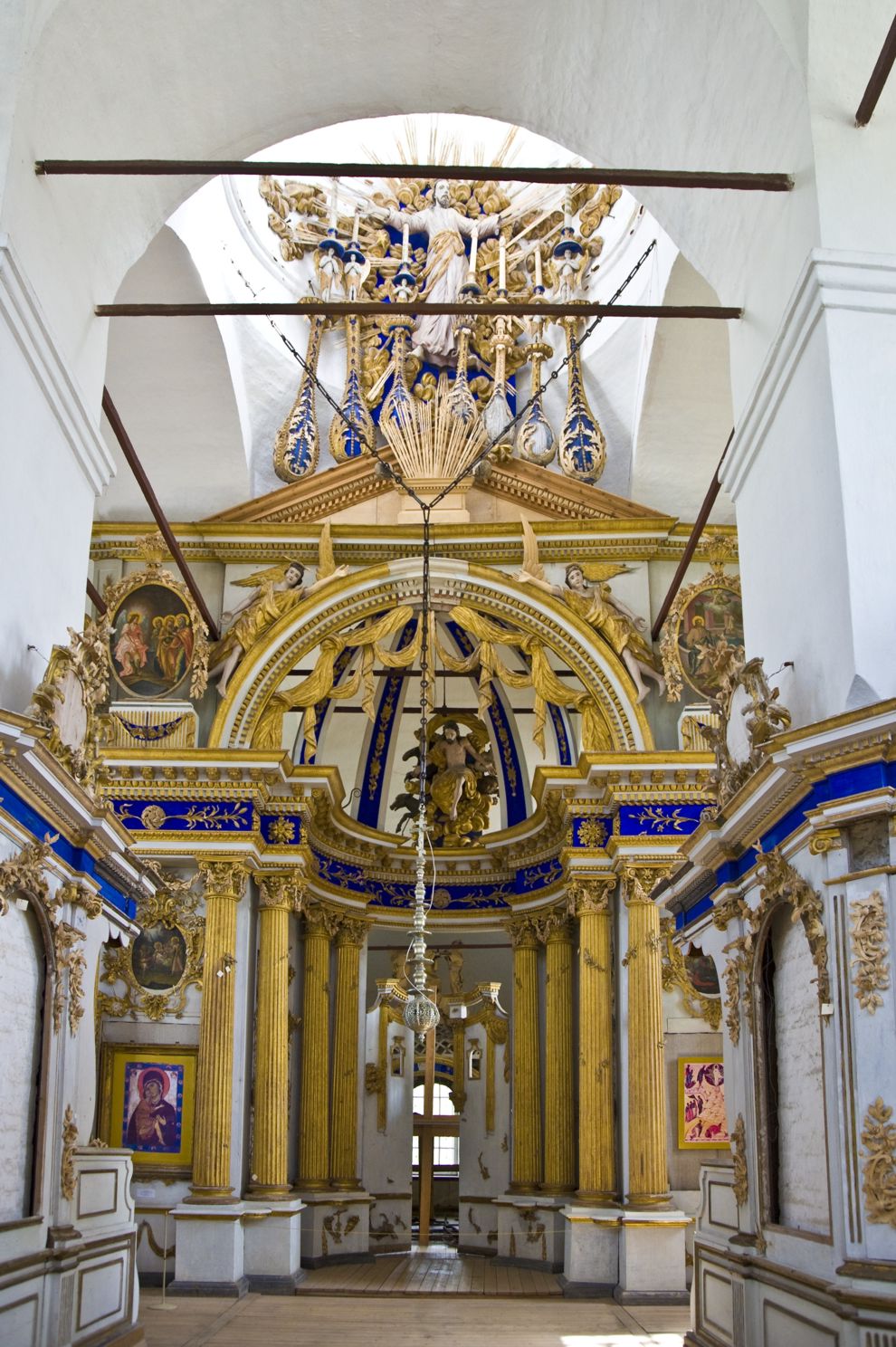 Belozersk
Russia. Vologda Region. Belozersk District
Kremlin
Cathedral of the TransfigurationGorodskoi Val street 13
Interior. Iconostasis
2009-08-08
© Photographs by William Brumfield