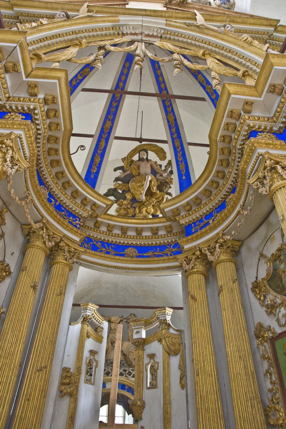 Belozersk
Russia. Vologda Region. Belozersk District
Kremlin
Cathedral of the TransfigurationGorodskoi Val street 13
Interior. Iconostasis. Christ enthroned, with symbols of evangelists
2009-08-08
© Photographs by William Brumfield