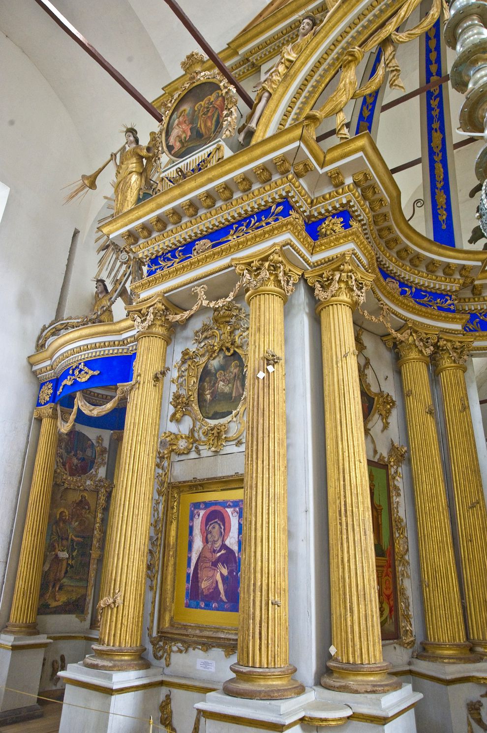 Belozersk
Russia. Vologda Region. Belozersk District
Kremlin
Cathedral of the TransfigurationGorodskoi Val street 13
Interior. Iconostasis. Left side
2009-08-08
© Photographs by William Brumfield