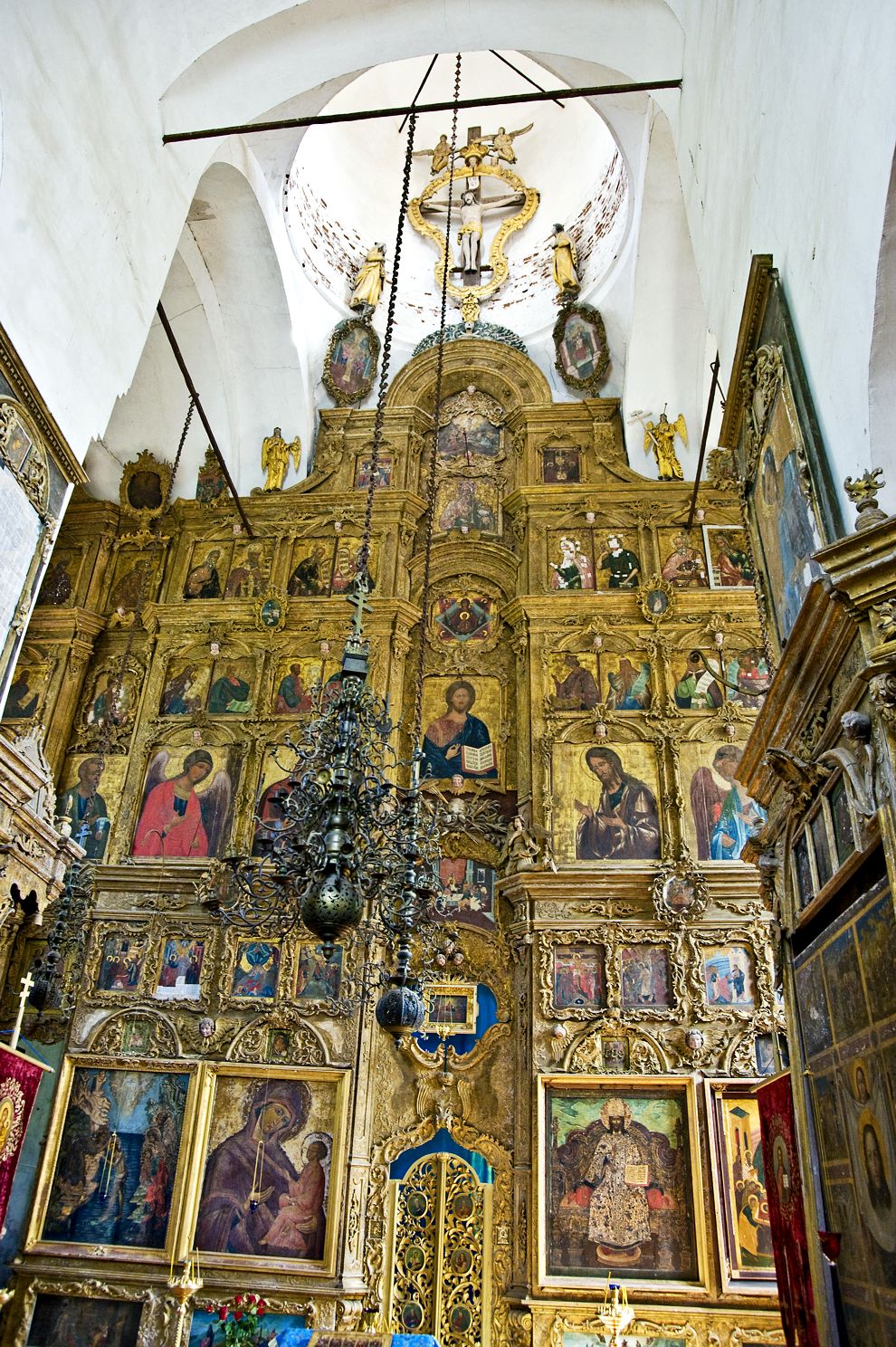 Belozersk
Russia. Vologda Region. Belozersk District
Church of the DormitionMarks Street 43
Interior. Iconostasis
2009-08-08
© Photographs by William Brumfield