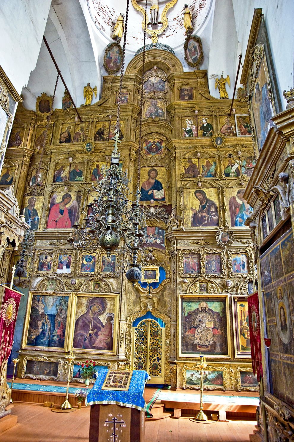 Belozersk
Russia. Vologda Region. Belozersk District
Church of the DormitionMarks Street 43
Interior. Iconostasis
2009-08-08
© Photographs by William Brumfield