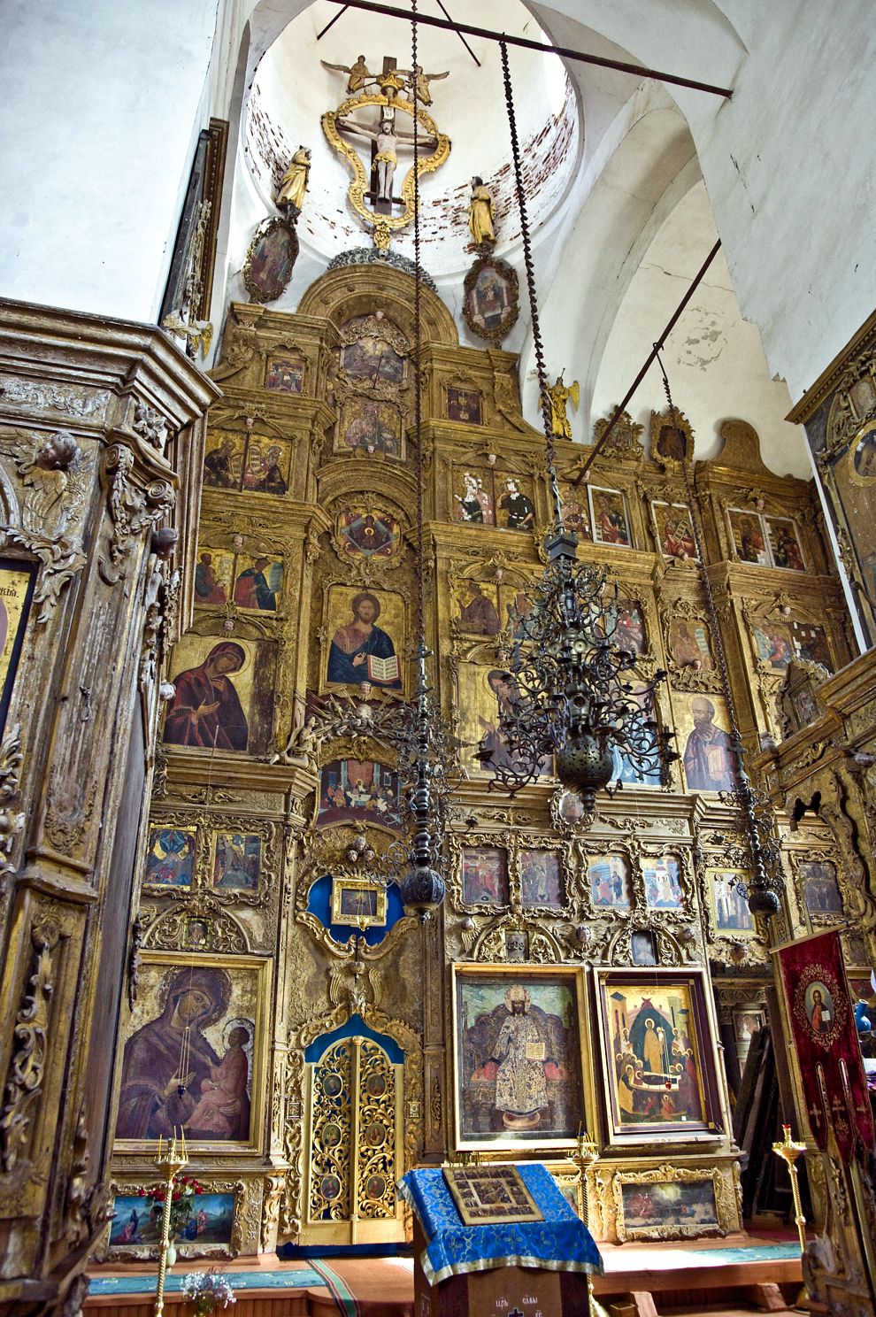 Belozersk
Russia. Vologda Region. Belozersk District
Church of the DormitionMarks Street 43
Interior. Iconostasis
2009-08-08
© Photographs by William Brumfield