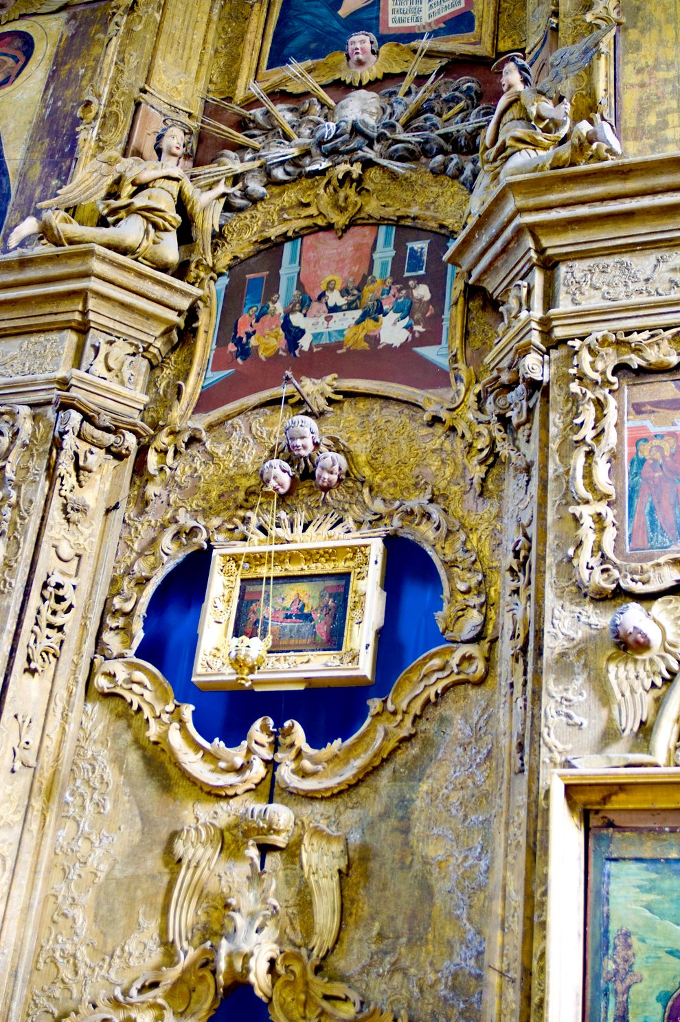 Belozersk
Russia. Vologda Region. Belozersk District
Church of the DormitionMarks Street 43
Interior. Iconostasis. Royal gate
2009-08-08
© Photographs by William Brumfield