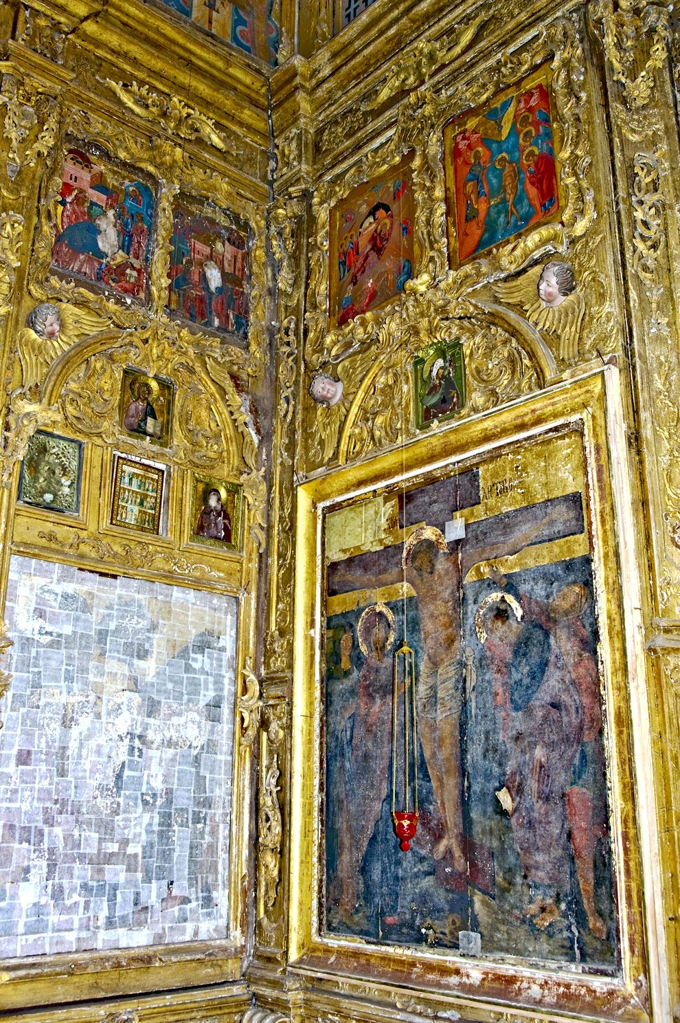 Belozersk
Russia. Vologda Region. Belozersk District
Church of the DormitionMarks Street 43
Interior. Iconostasis. Northeast corner
2009-08-08
© Photographs by William Brumfield