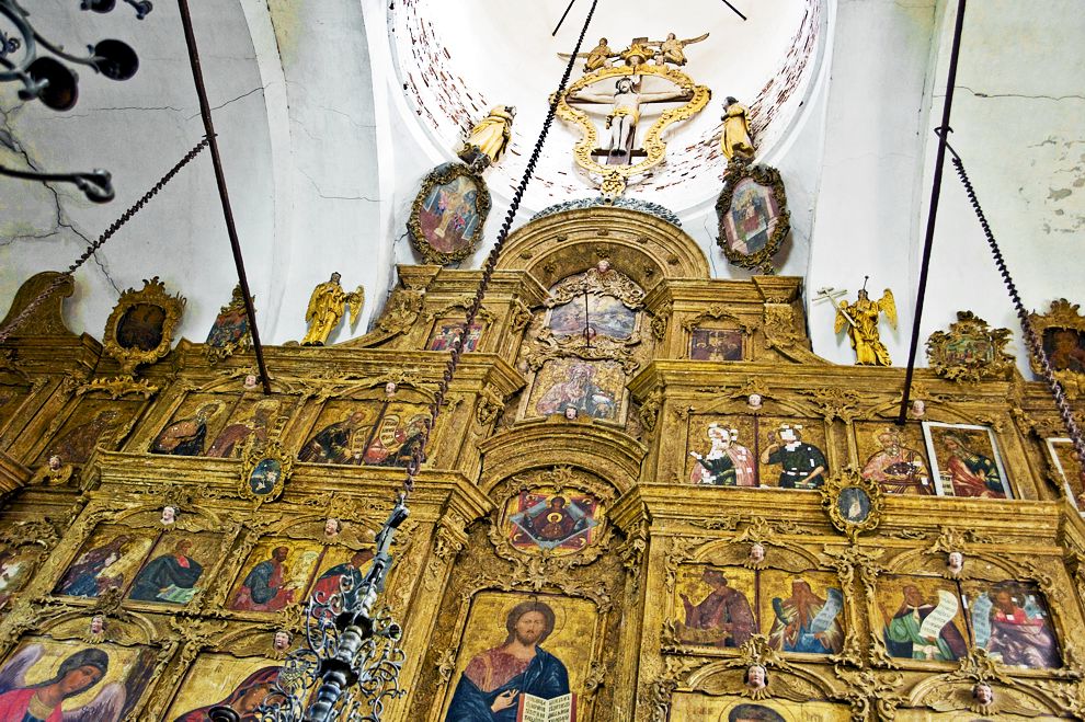 Belozersk
Russia. Vologda Region. Belozersk District
Church of the DormitionMarks Street 43
Interior. Iconostasis
2009-08-08
© Photographs by William Brumfield