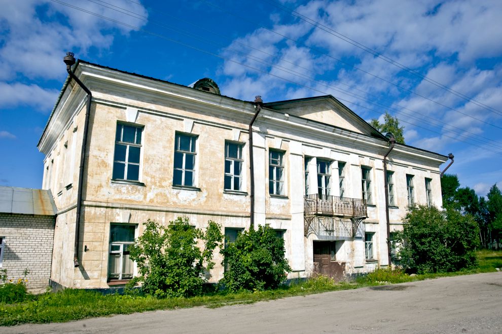 Белозерск, г.
Россия. Вологодская обл.. Белозерский р-н
Главное здание городской усадьбы
Фасад
2009-08-08
© Фотографии Уильяма Брумфилда