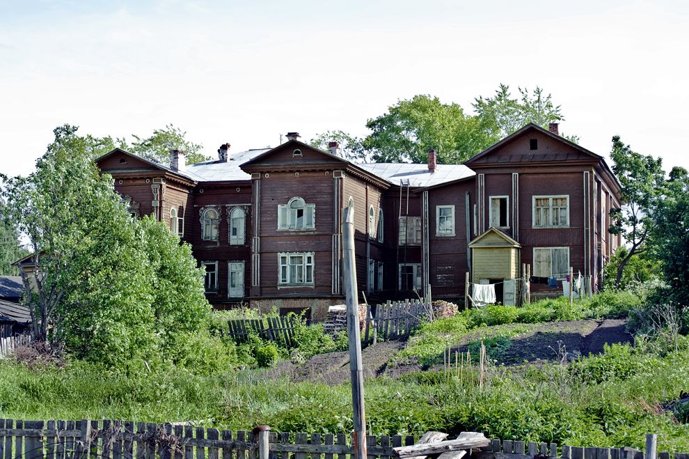 Белозерск, г.
Россия. Вологодская обл.. Белозерский р-н
Дом Ивана Ивановича Калинина
Вид сзади
2010-06-09
© Фотографии Уильяма Брумфилда