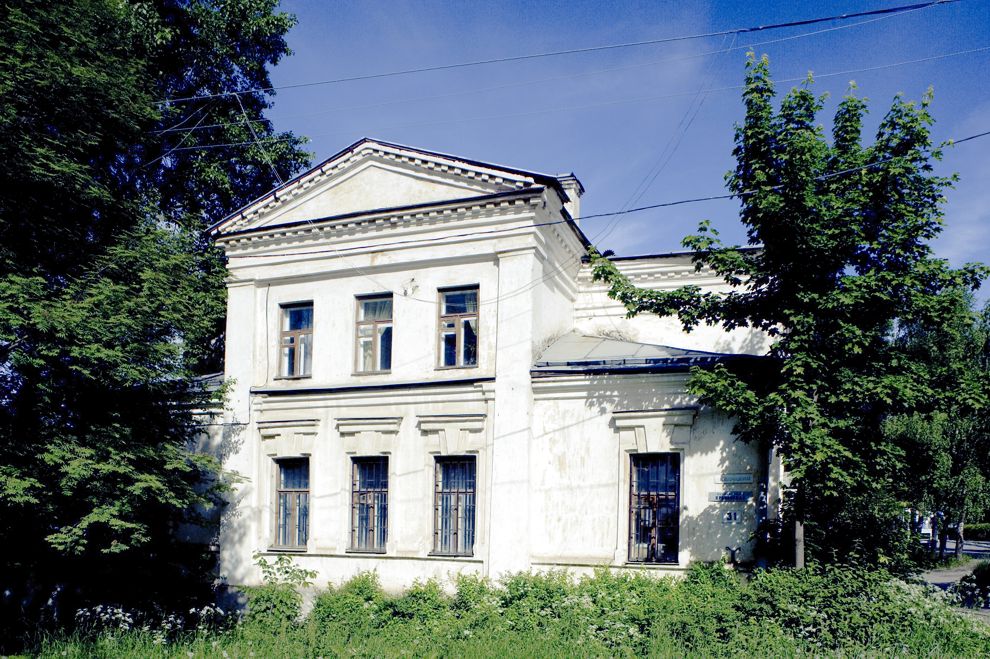 Belozersk
Russia. Vologda Region. Belozersk District
Kaparulin house
2010-06-09
© Photographs by William Brumfield