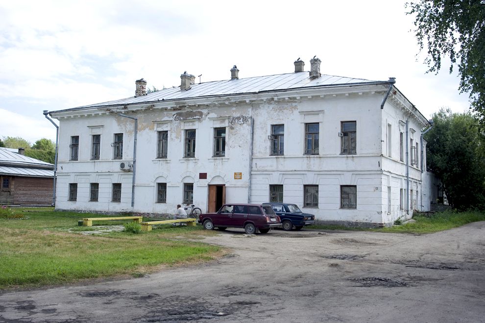 Belozersk
Russia. Vologda Region. Belozersk District
Kremlin
Administrative buildingGorodskoi Val street 13
2010-07-22
© Photographs by William Brumfield