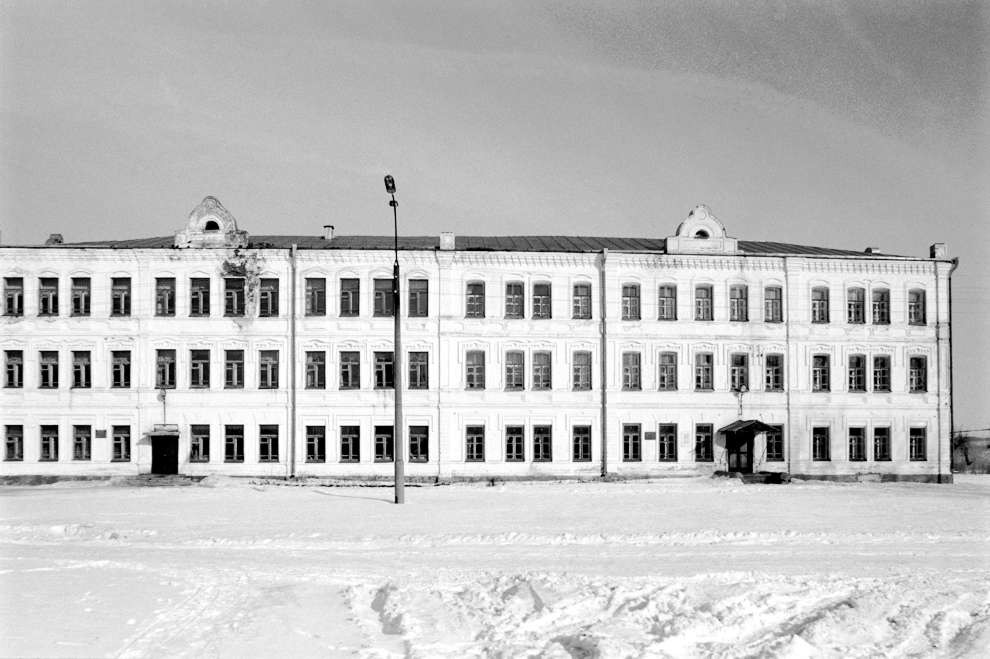 Белозерск, г.
Россия. Вологодская обл.. Белозерский р-н
Кремль
Духовное училищеГородской Вал, ул. 10
1998-03-03
© Фотографии Уильяма Брумфилда