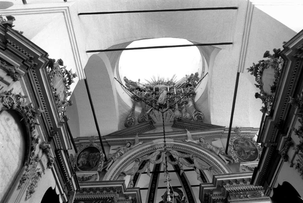 Belozersk
Russia. Vologda Region. Belozersk District
Kremlin
Cathedral of the TransfigurationGorodskoi Val street 13
Interior. Iconostasis
1998-03-03
© Photographs by William Brumfield