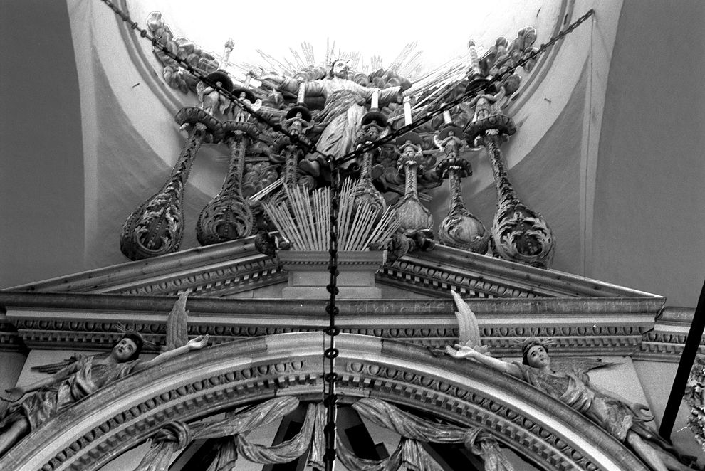 Belozersk
Russia. Vologda Region. Belozersk District
Kremlin
Cathedral of the TransfigurationGorodskoi Val street 13
Interior. Iconostasis
1998-03-03
© Photographs by William Brumfield