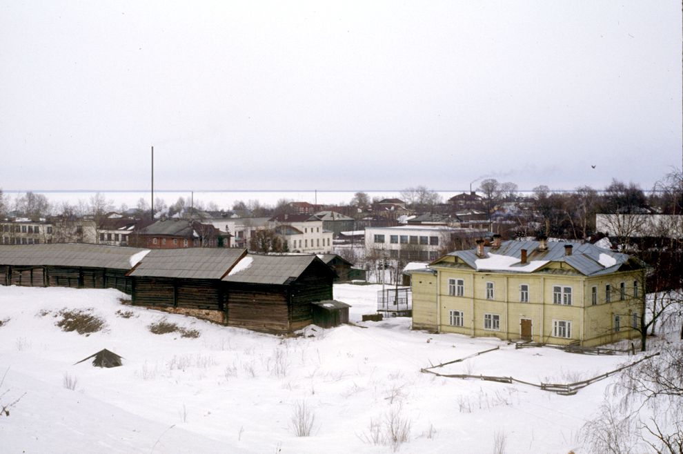 Белозерск, г.
Россия. Вологодская обл.. Белозерский р-н
Деревянный дом
1998-03-03
© Фотографии Уильяма Брумфилда