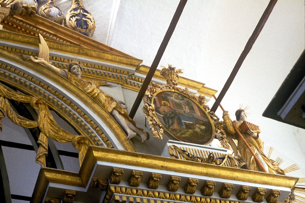 Belozersk
Russia. Vologda Region. Belozersk District
Kremlin
Cathedral of the TransfigurationGorodskoi Val street 13
Interior. Iconostasis. Right side of pediment
1998-03-03
© Photographs by William Brumfield