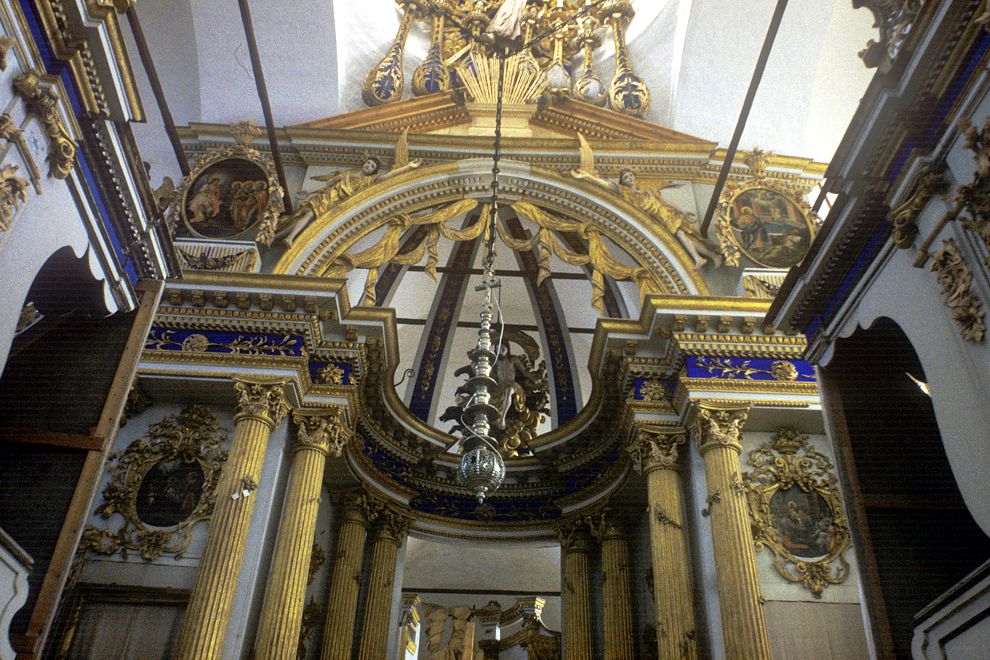 Belozersk
Russia. Vologda Region. Belozersk District
Kremlin
Cathedral of the TransfigurationGorodskoi Val street 13
Interior. Iconostasis
1998-03-03
© Photographs by William Brumfield