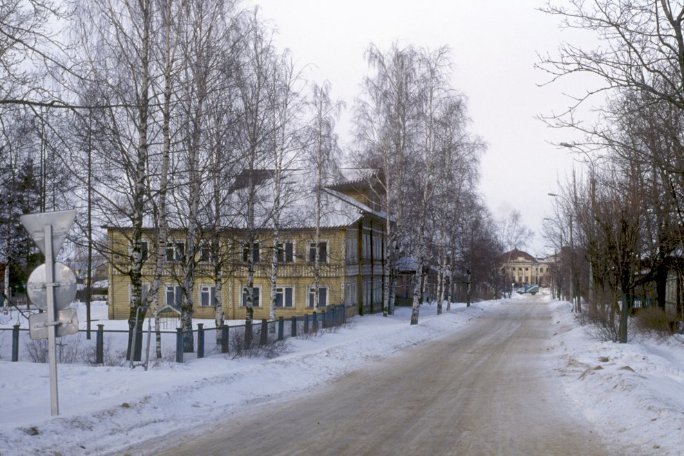 Belozersk
Russia. Vologda Region. Belozersk District
View toward church of John the Baptist
1998-03-03
© Photographs by William Brumfield