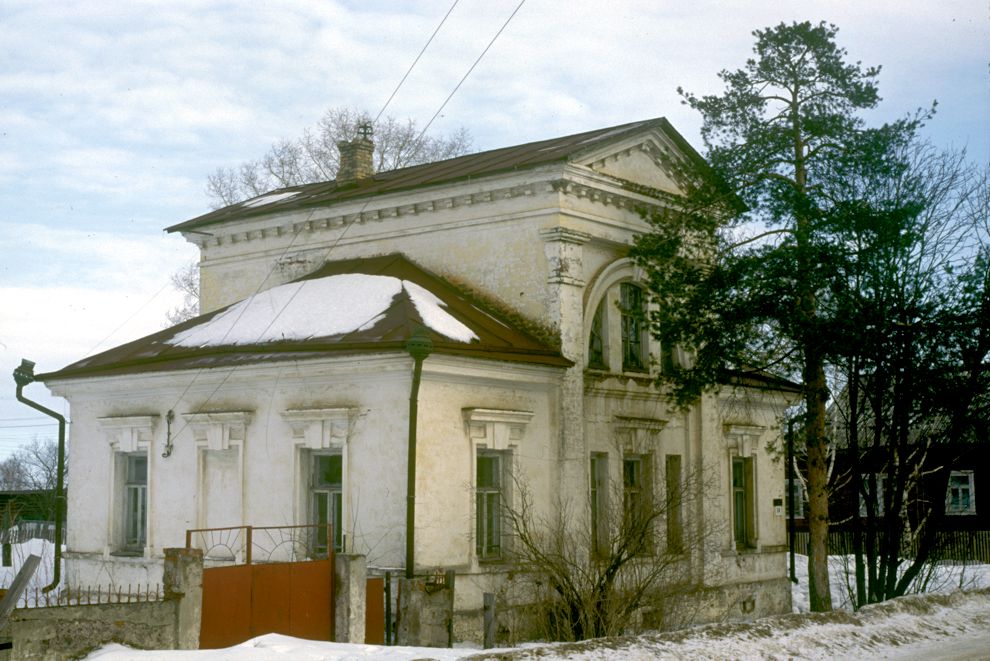 Белозерск, г.
Россия. Вологодская обл.. Белозерский р-н
Дом Инюшиных
1998-03-03
© Фотографии Уильяма Брумфилда