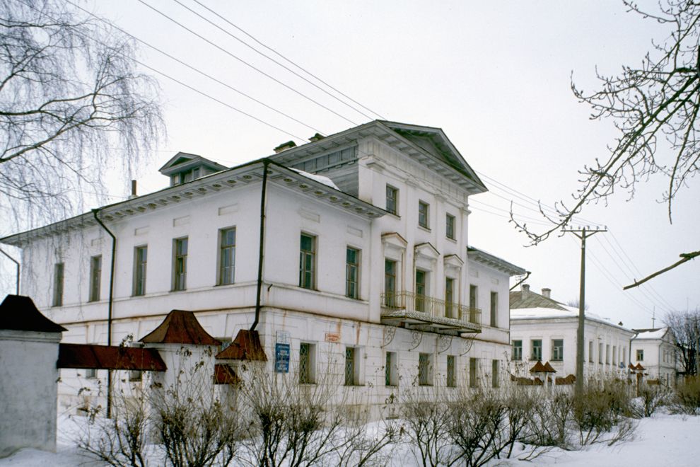 Белозерск, г.
Россия. Вологодская обл.. Белозерский р-н
Дом купца Сераго
1998-03-03
© Фотографии Уильяма Брумфилда