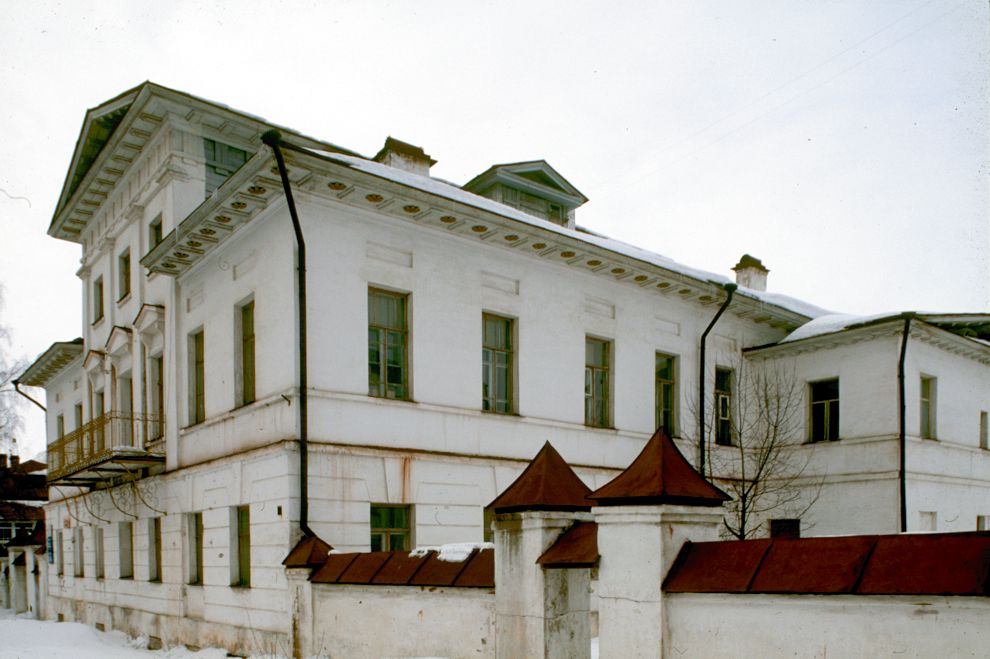 Белозерск, г.
Россия. Вологодская обл.. Белозерский р-н
Дом купца Сераго
1998-03-03
© Фотографии Уильяма Брумфилда