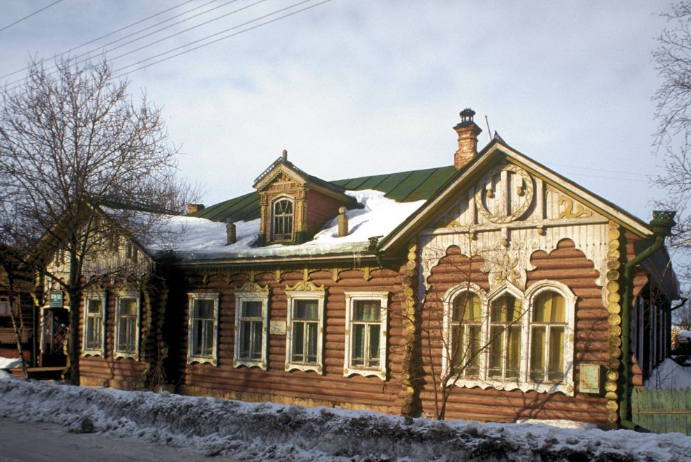 Belozersk
Russia. Vologda Region. Belozersk District
Pozdinin house
1998-03-03
© Photographs by William Brumfield