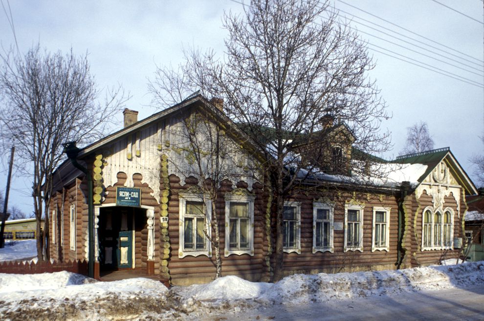 Белозерск, г.
Россия. Вологодская обл.. Белозерский р-н
Дом купца Поздынина
1998-03-03
© Фотографии Уильяма Брумфилда