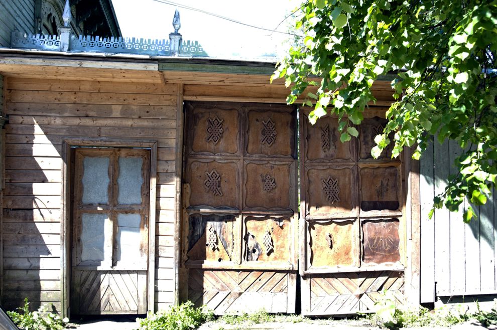 Borovsk
Russia. Kaluga Region. Borovsk District
Wooden house
2010-05-29
© Photographs by William Brumfield