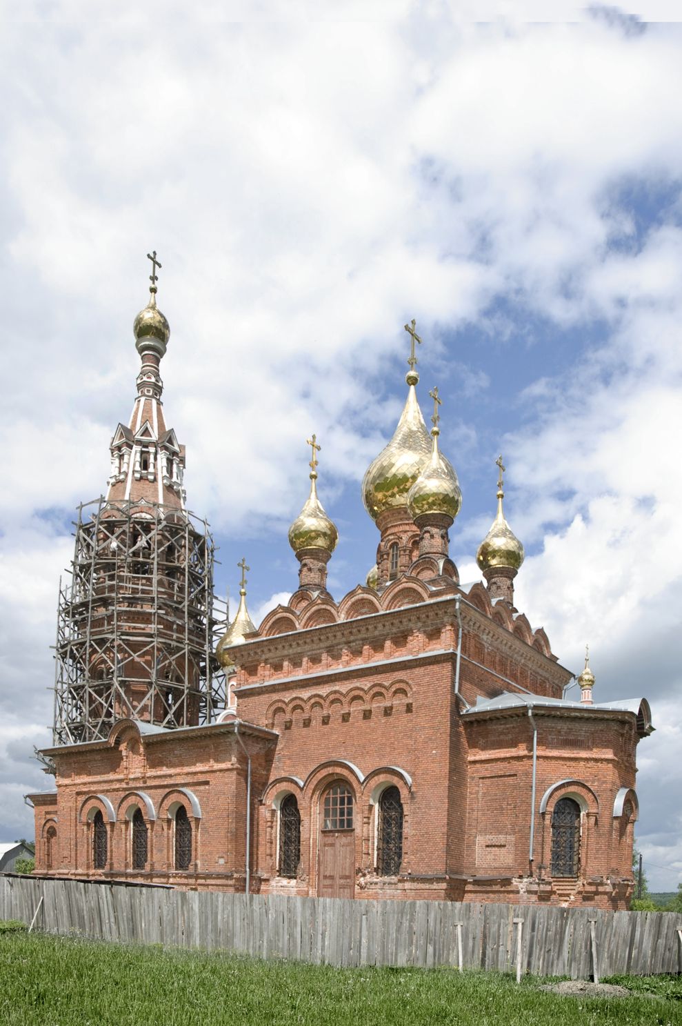 Красное, с.
Россия. Калужская обл.. Боровский р-н
Церковь Михаила Архангела
2010-05-29
© Фотографии Уильяма Брумфилда