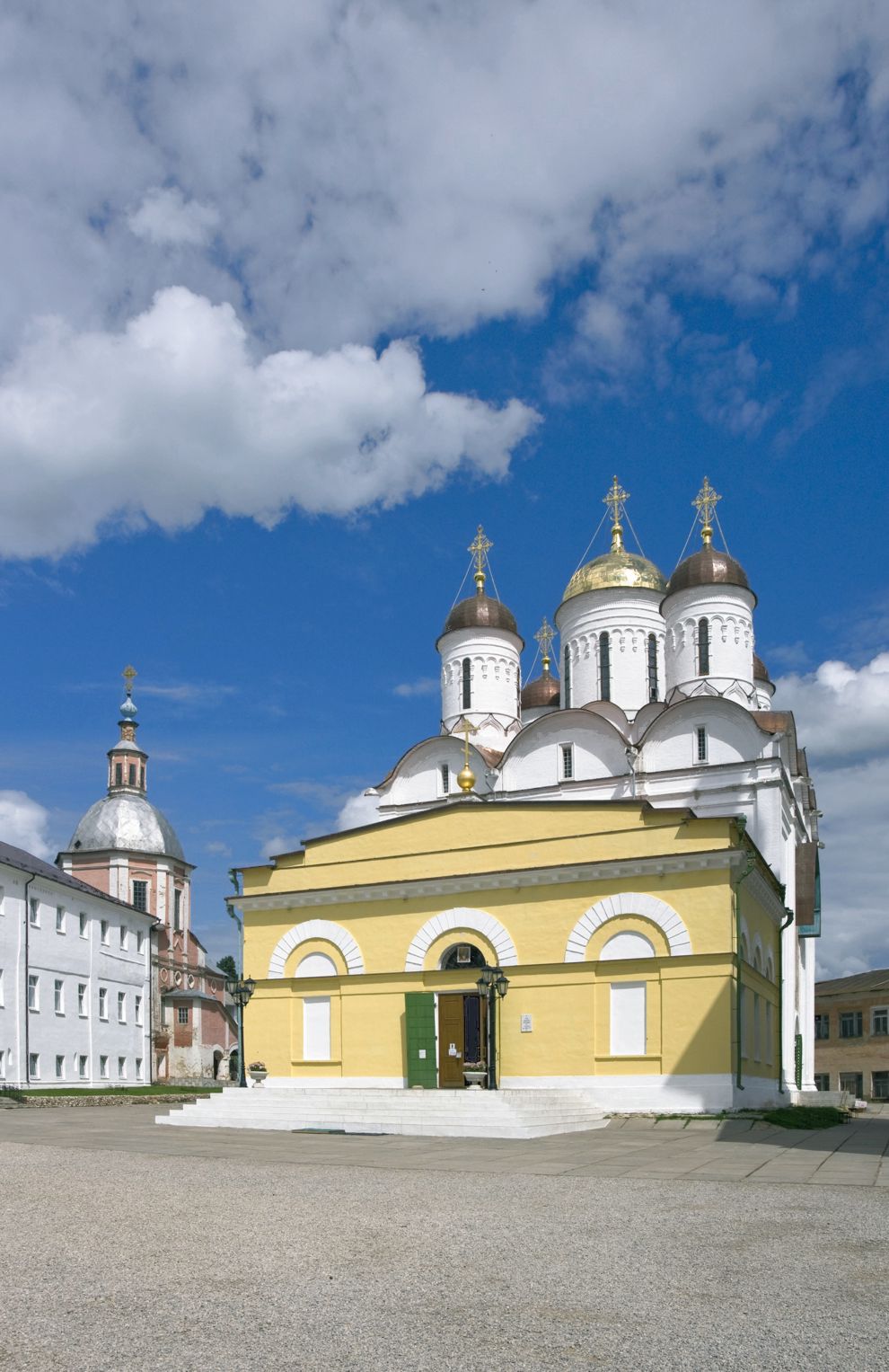 Roshcha
Russia. Kaluga Region. Borovsk District
St. Pafnutii Borovsk Monastery
Cathedral of Nativity of Mother of God
2010-05-29
© Photographs by William Brumfield