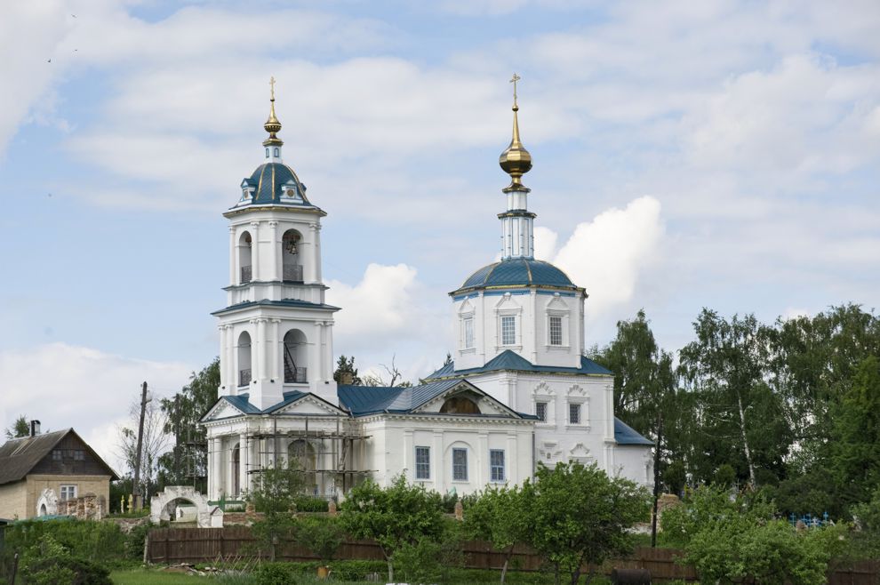 Roshcha
Russia. Kaluga Region. Borovsk District
Church of the Nativity of Mother of God
2010-05-29
© Photographs by William Brumfield