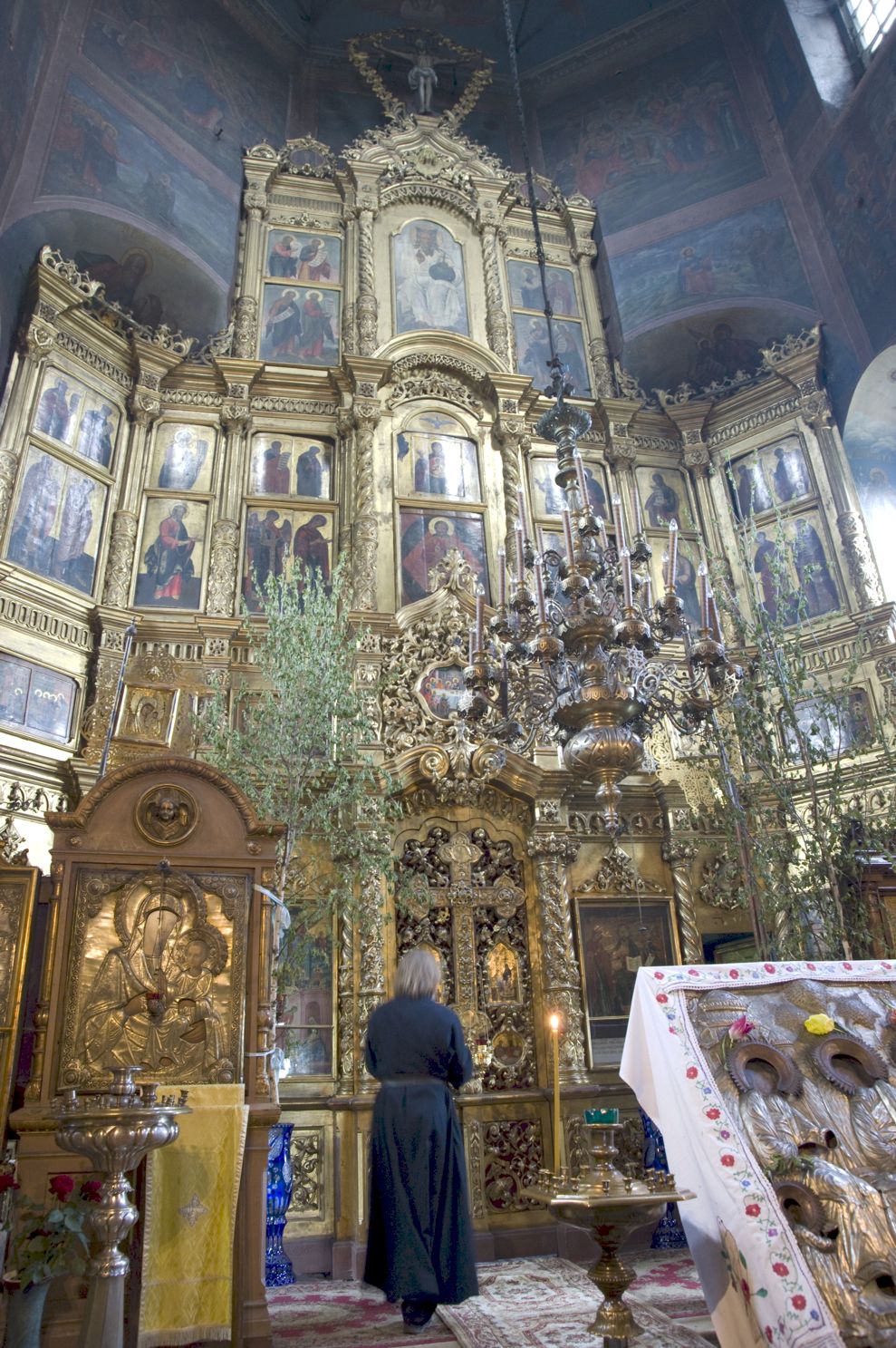 Roshcha
Russia. Kaluga Region. Borovsk District
Church of the Nativity of Mother of God
Interior. Iconostasis
2010-05-29
© Photographs by William Brumfield