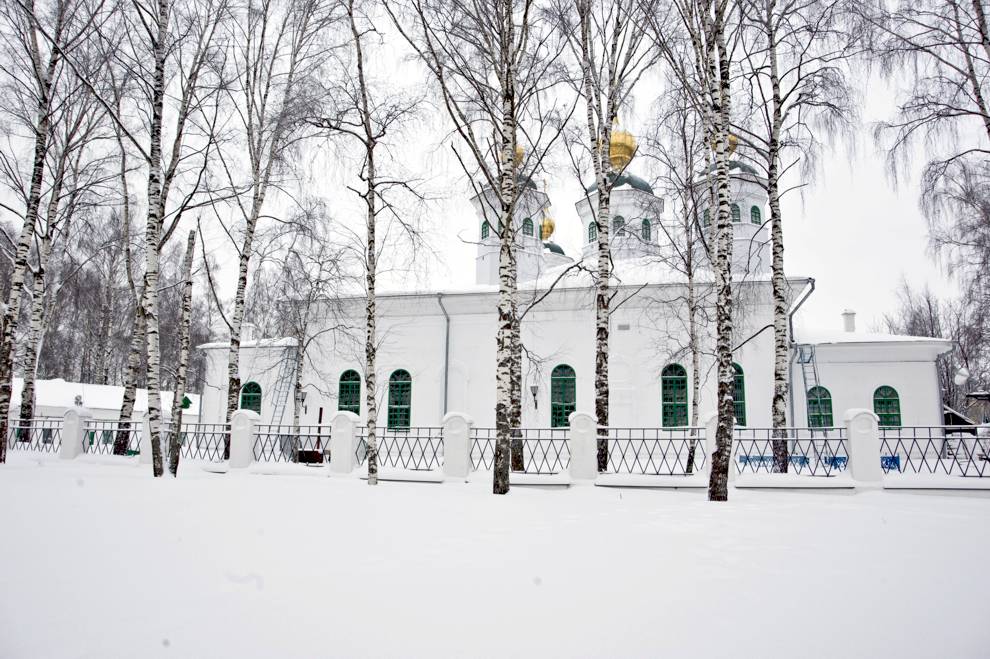 Череповец, г.
Россия. Вологодская обл.. Череповецкий р-н
Собор Воскресения ХристоваСоборная горка 1
2010-01-01
© Фотографии Уильяма Брумфилда