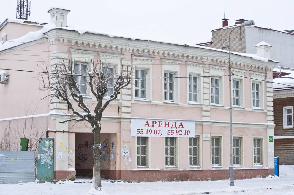 Cherepovets
Russia. Vologda Region. Cherepovetskii District
Brick house (1911)
2010-01-01
© Photographs by William Brumfield