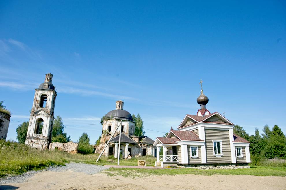 Batran
Russia. Vologda Region. Cherepovetskii District
Church of the Epiphany (Elijah the Prophet)
2009-08-09
© Photographs by William Brumfield