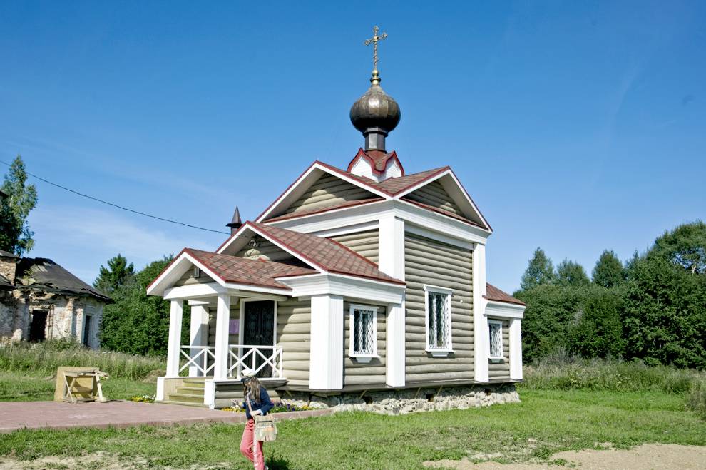 Афанасово, с. (Батранский с-с)
Россия. Вологодская обл.. Череповецкий р-н
Церковь Илии Пророка (2006-2007)
2009-08-09
© Фотографии Уильяма Брумфилда