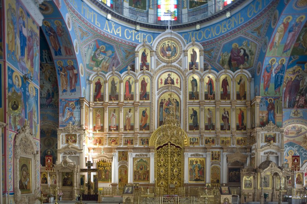 Kaluga
Russia. Kaluga Region
Cathedral of the TrinityStaryi Torg square
Interior. Iconostasis
2010-07-15
© Photographs by William Brumfield