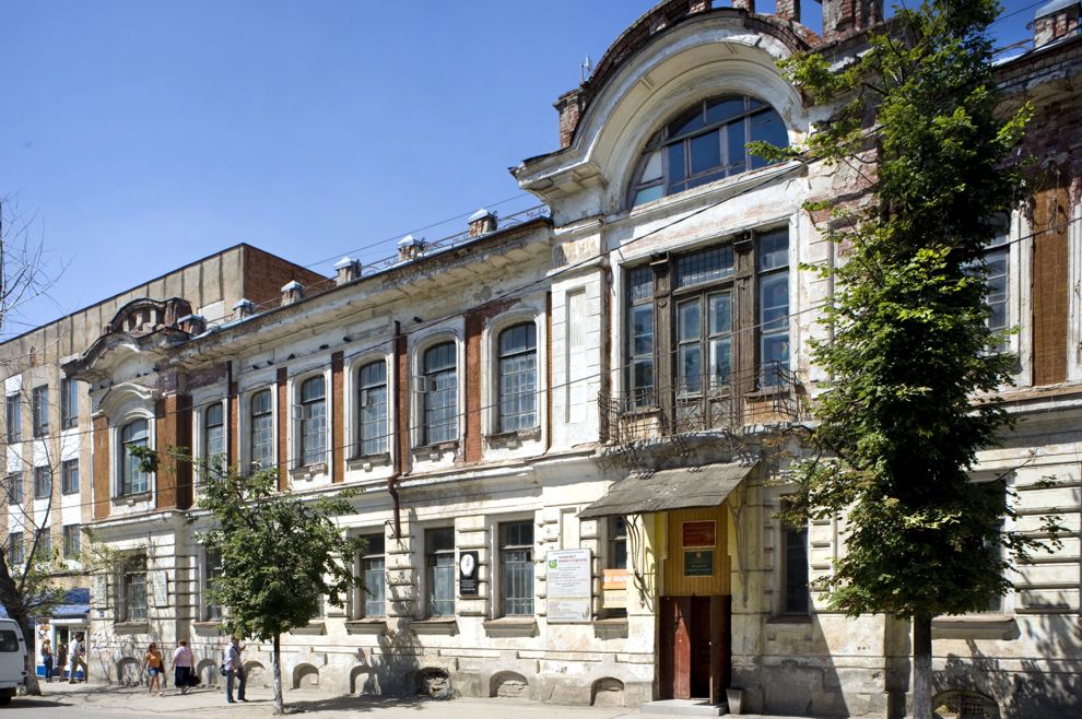 Kaluga
Russia. Kaluga Region
Provincial administrative building (Gubernskaia zemskaia uprava)
2010-07-16
© Photographs by William Brumfield