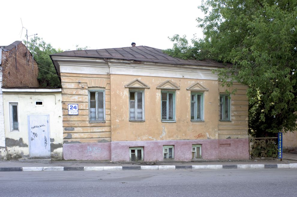 Калуга, г.
Россия. Калужская обл.
Каменное здание
2010-07-16
© Фотографии Уильяма Брумфилда