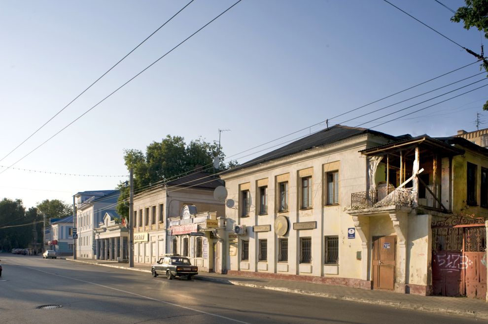 Калуга, г.
Россия. Калужская обл.
Дом жилой П.И.Морозова с мастерскими и складами в первом этаже
2010-07-16
© Фотографии Уильяма Брумфилда