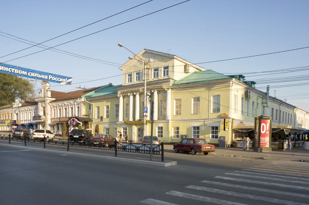 Калуга, г.
Россия. Калужская обл.
Каменное здание
2010-07-16
© Фотографии Уильяма Брумфилда