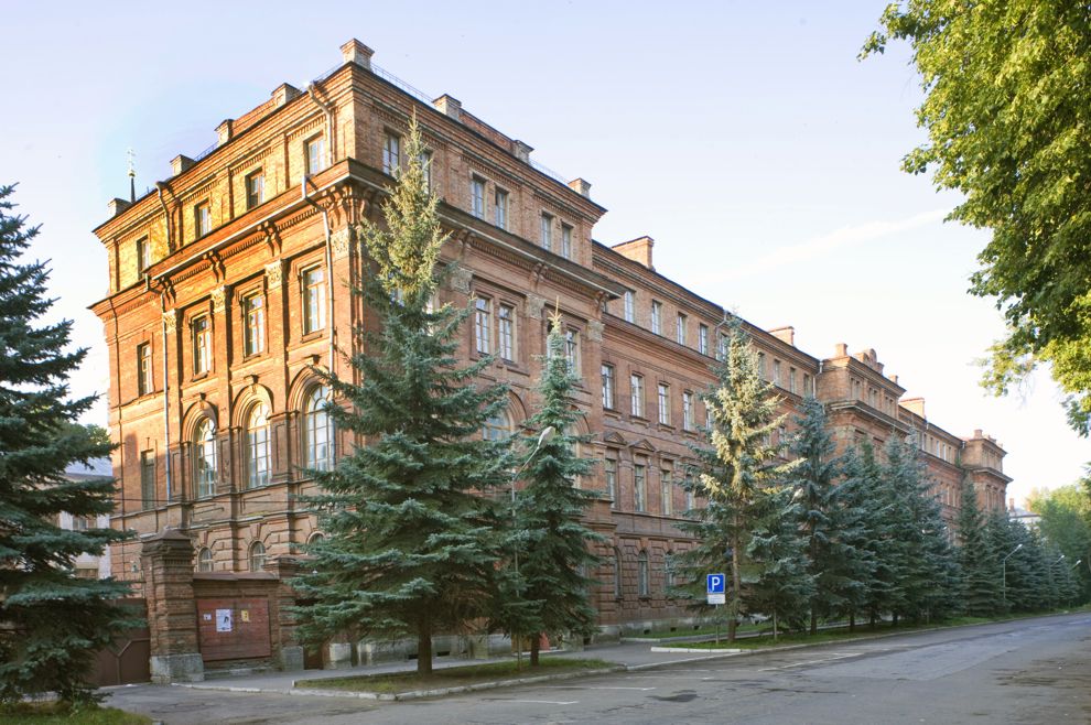 Kaluga
Russia. Kaluga Region
Headquarters of Syzran-Viazma railroad
2010-07-17
© Photographs by William Brumfield