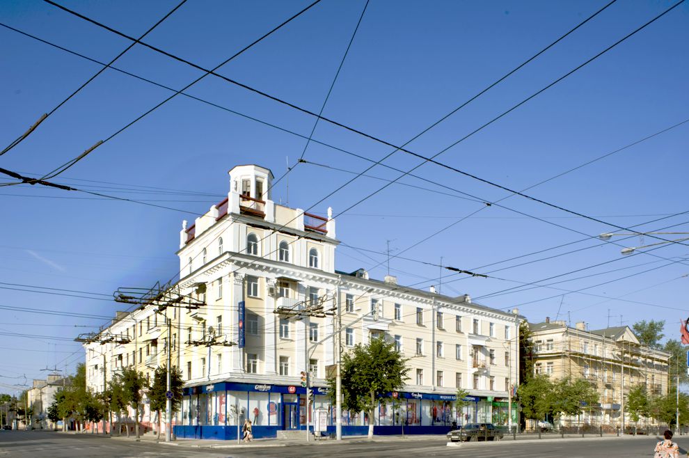 Калуга, г.
Россия. Калужская обл.
Жилой дом
2010-07-17
© Фотографии Уильяма Брумфилда