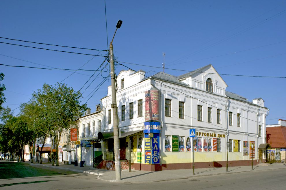 Калуга, г.
Россия. Калужская обл.
Коммерческое здание
2010-07-17
© Фотографии Уильяма Брумфилда