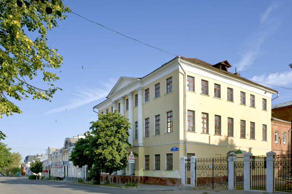 Kaluga
Russia. Kaluga Region
Women`s highschool (Zhenskaia gimnaziia)
2010-07-17
© Photographs by William Brumfield