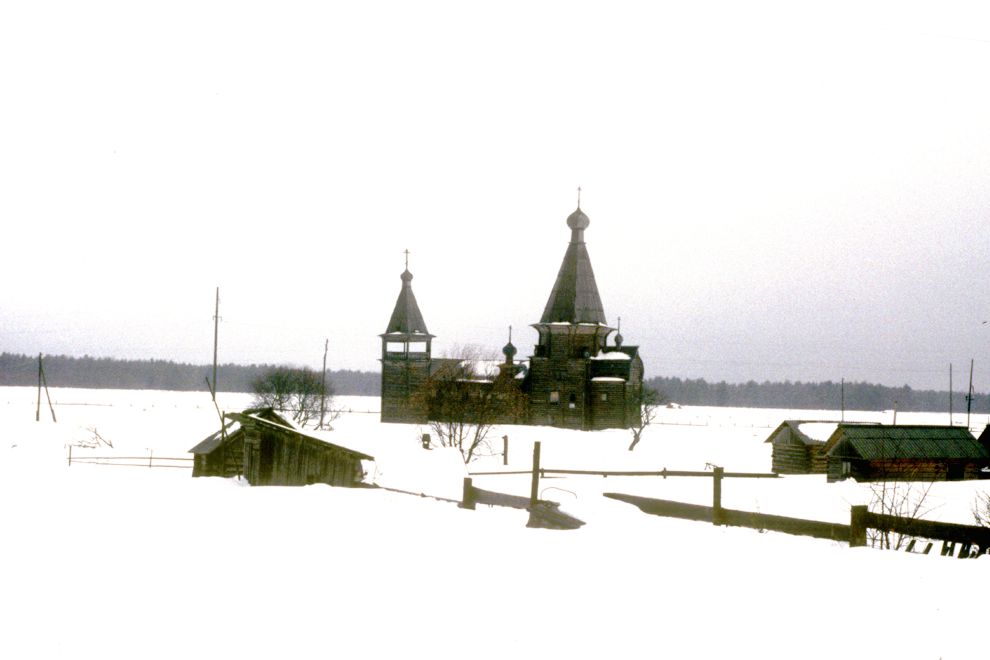 Saunino
Russia. Arkhangelsk Region. Kargopol District
Church of Saint John Chrysostome
1998-02-28
© Photographs by William Brumfield