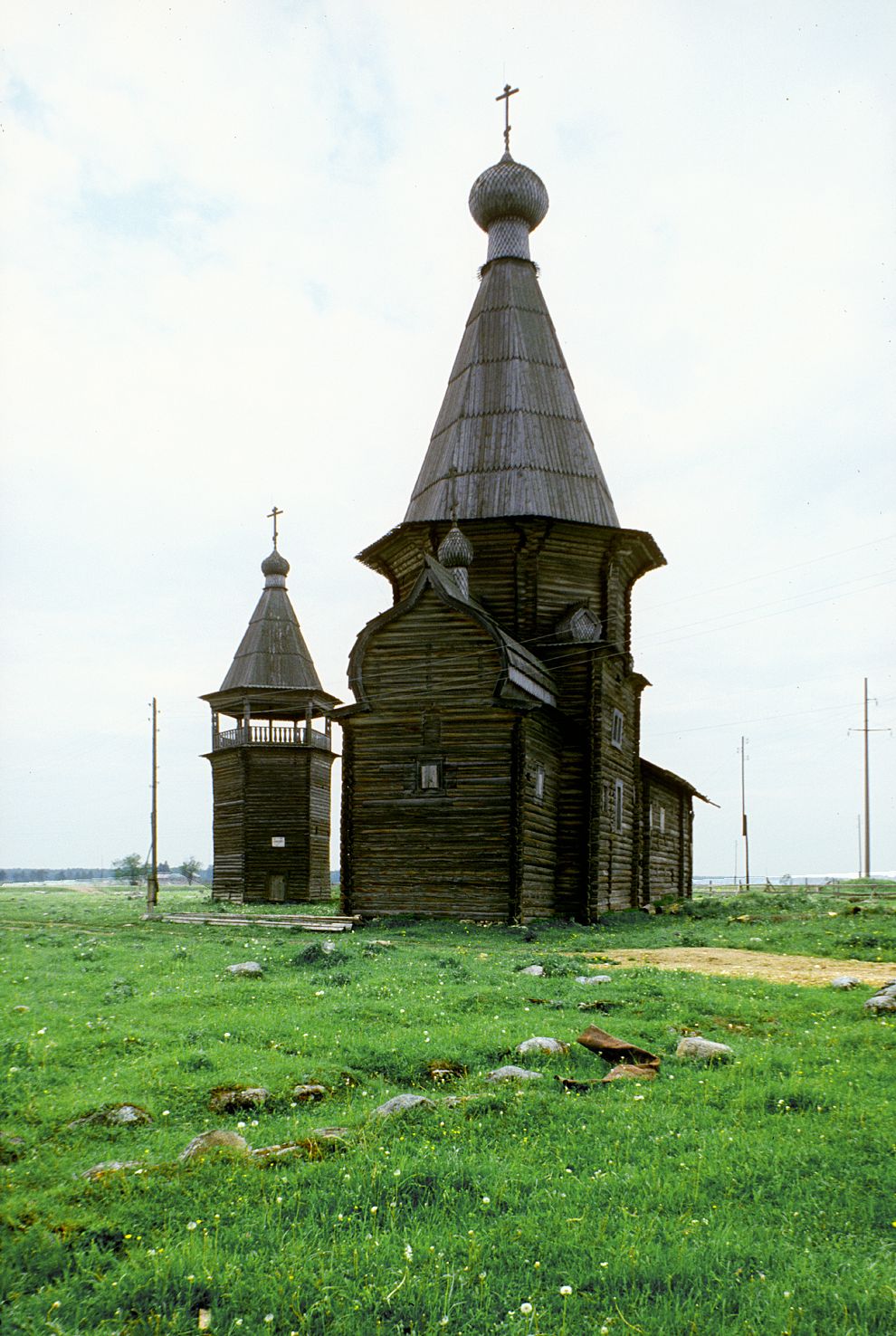 Saunino
Russia. Arkhangelsk Region. Kargopol District
Church of Saint John Chrysostome
1998-06-20
© Photographs by William Brumfield