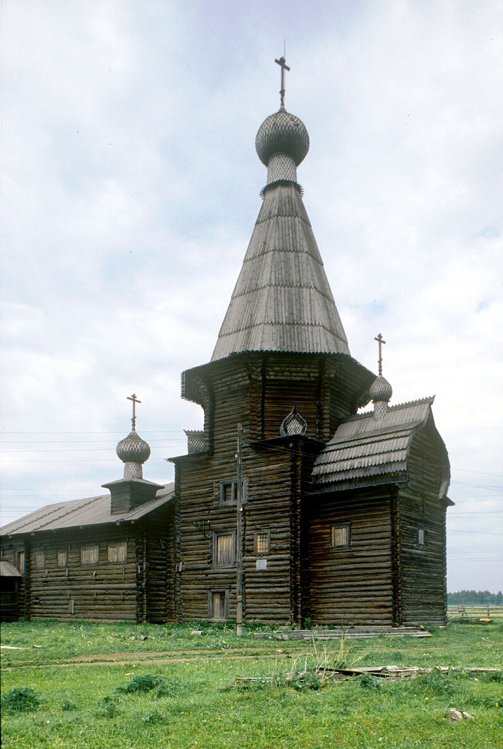 Saunino
Russia. Arkhangelsk Region. Kargopol District
Church of Saint John Chrysostome
1998-06-20
© Photographs by William Brumfield