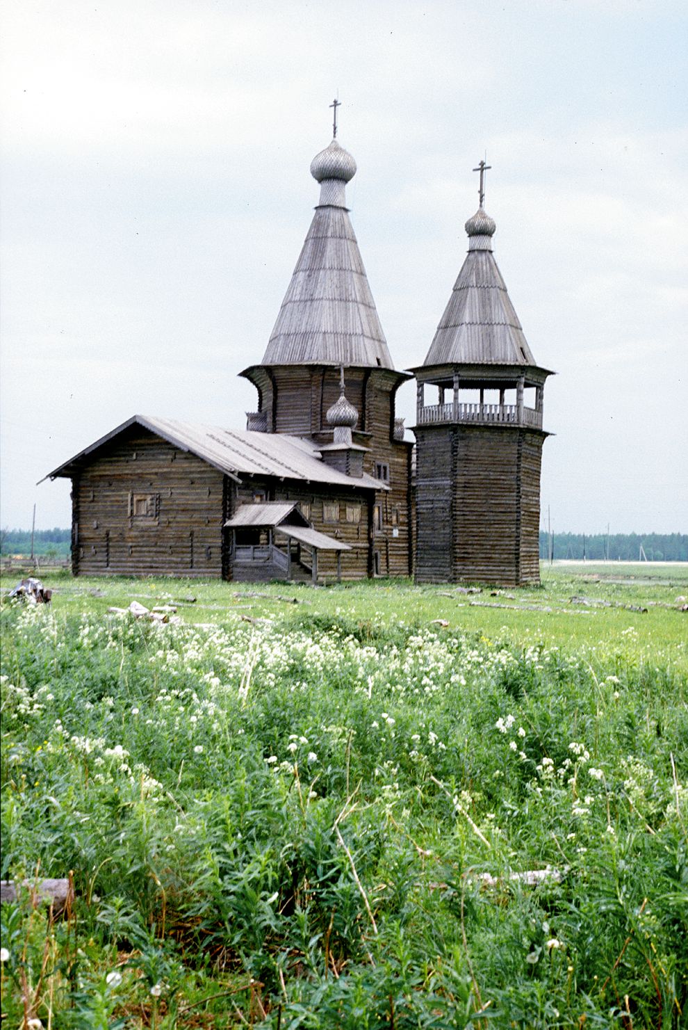 Saunino
Russia. Arkhangelsk Region. Kargopol District
Church of Saint John Chrysostome
1998-06-20
© Photographs by William Brumfield